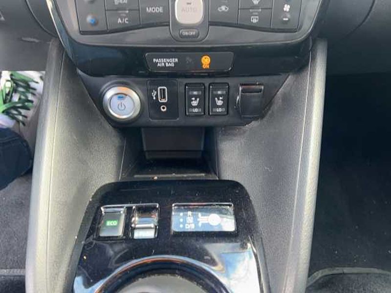 Nissan Leaf Tekna 40 kWh Navi Leder Soundsystem Bose 360 Kamera LED ACC Apple CarPlay Androi